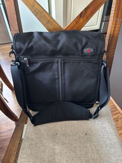 Victorinox Werks WT 2.0 Black Lightweight Travel Messenger Tote Bag