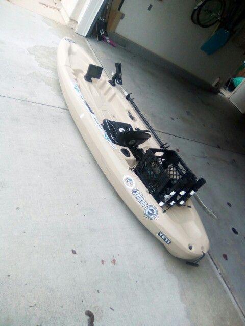 Pelican Boost 100 Angler kayak. Comes With Humminbird 541 Depth Sonar & Fish finder with battery. Comes With 6 Rod Holders anchor and Attwood Paddle.