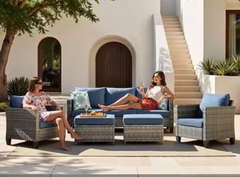 Hopish Gray 3-Piece Wicker Patio Conversation Set with Black Cushions and Patio Umbrella in Dark Gray