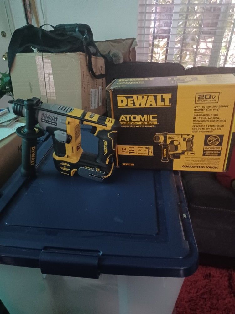 Atomic 20Vmax Cordless Brushless 5/8 In SDS hammer Drill
