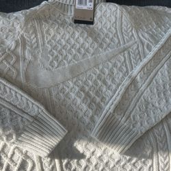  CrazyDeal !!!!!!Nike Sweater With Air Pods Pro 2 