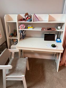 White desk with shelves and chair set