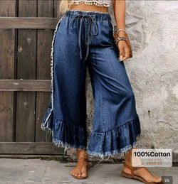 Plus size cropped frayed jeans