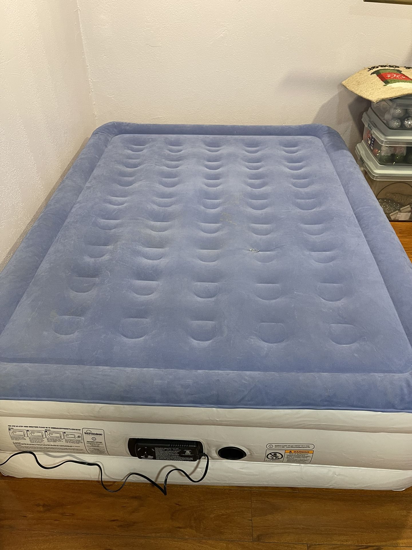 Air Mattress (Queen)