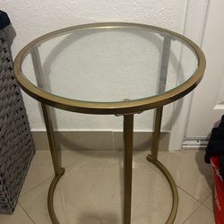 gold stand glass
