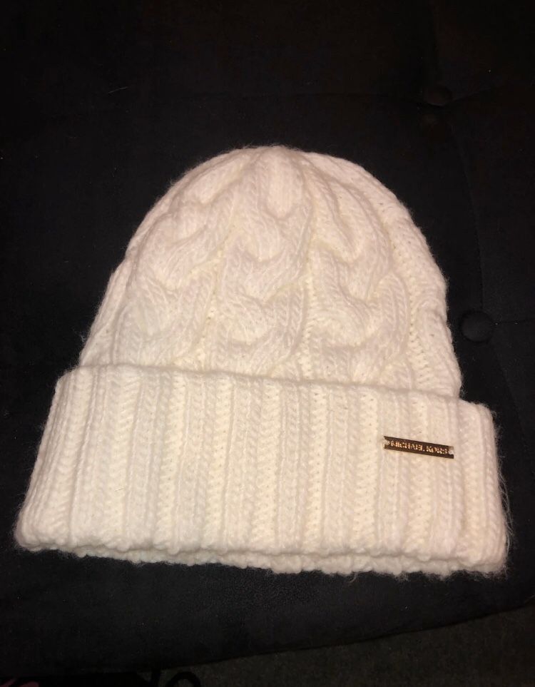 Women’s Michael kors white knitted beanie