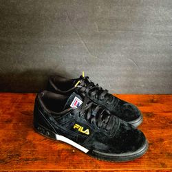Men's FILA Black Suede Sneakers Size 9 - Gold Logo, Stylish & Gently Worn