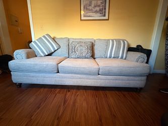 Beautiful Gray-Colored 3-Seat Sofa/Couch with Decorative Pillows