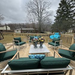 Beautiful, gorgeous patio set with the swing for altogether