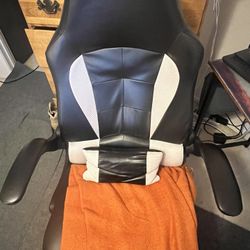  FREE Gaming/Office chair