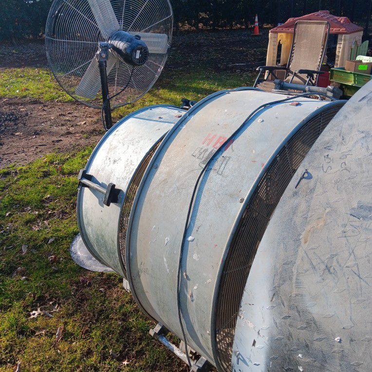 Multiple Large Fans 