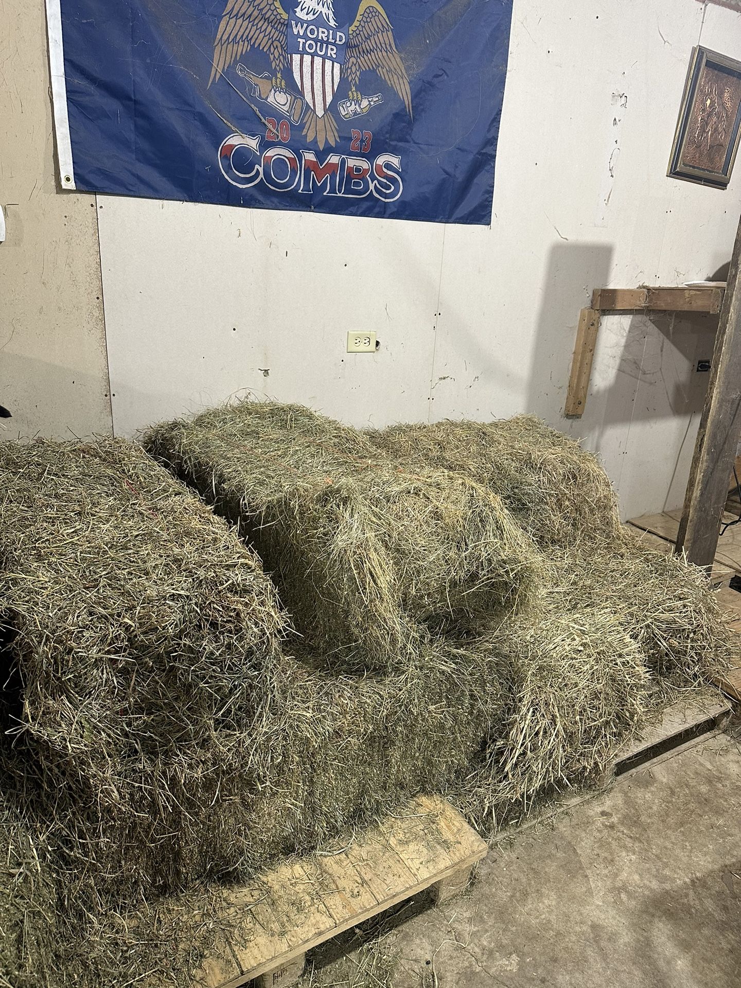 Alfalfa Grass Mix Hay