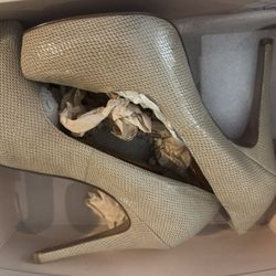  Designer women’s High heel shoes by BCBG