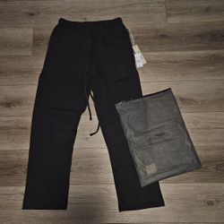 2 pairs Black uncuffed essentials sweatpants size M