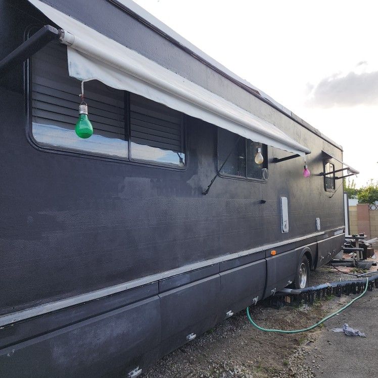 1997 Dolphin Mobile Home