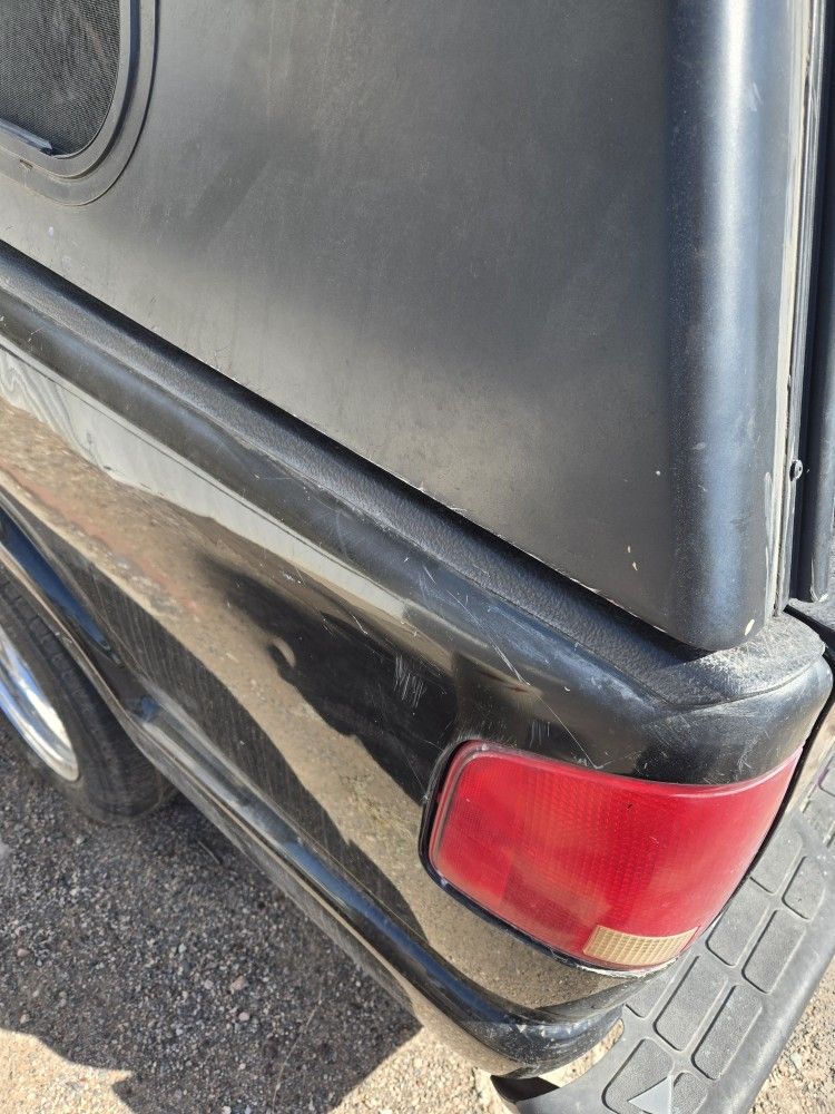 Chevy S10 Camper Toppper Missing Back Plastic Window