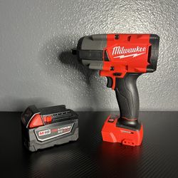 milwaukee impact drill with battery 