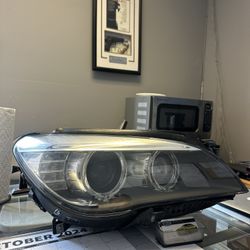 BMW 7 SERIES 740i 750i OEM RIGHT PASSENGER XENON ADAPTIVE HEADLIGHT COMPLETE ASSEMBLY WITH MODULES 2013/2014/2015