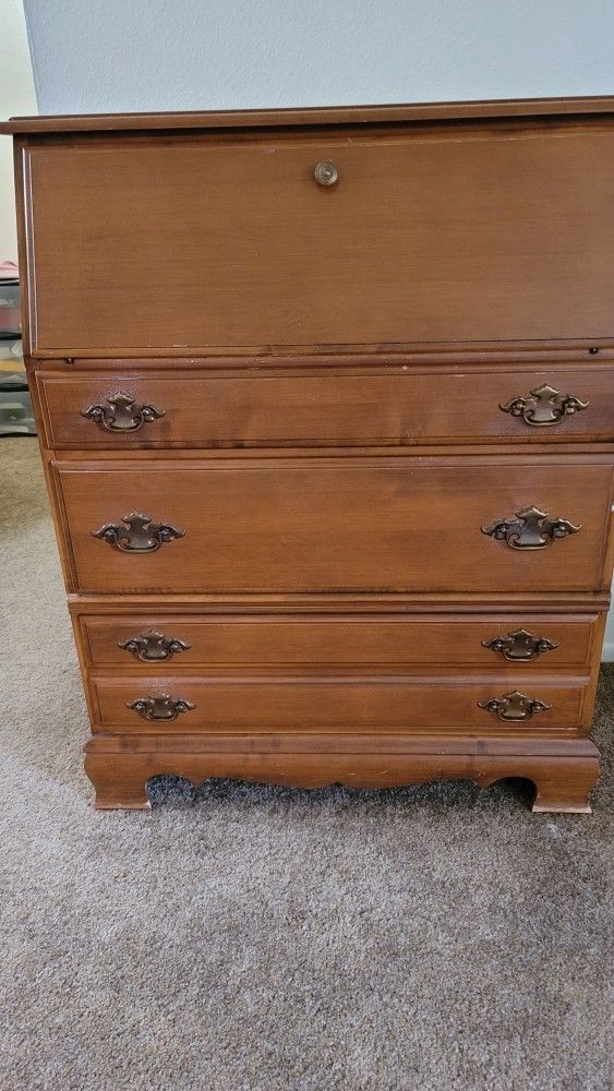 Super sweet Vintage secretary desk dresser