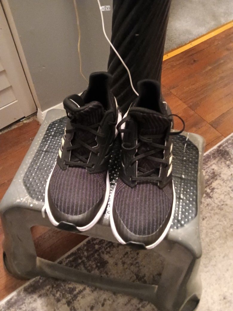 R A P I D A R U N Adidas Size 6