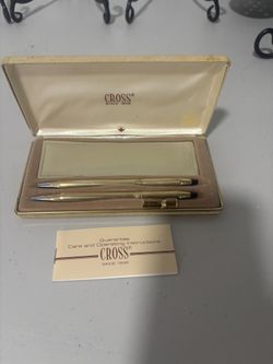 Vintage 10 karat gold, slim, pen, and pencil.