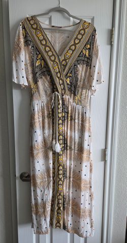 Stylish Bloomchic Maxi Dress w/Pockets!
