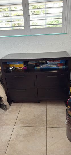 Dresser Or tv Entertainment