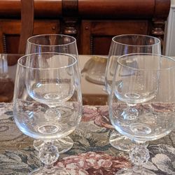 Beautiful Set Of Four (4)  Wine Glasses