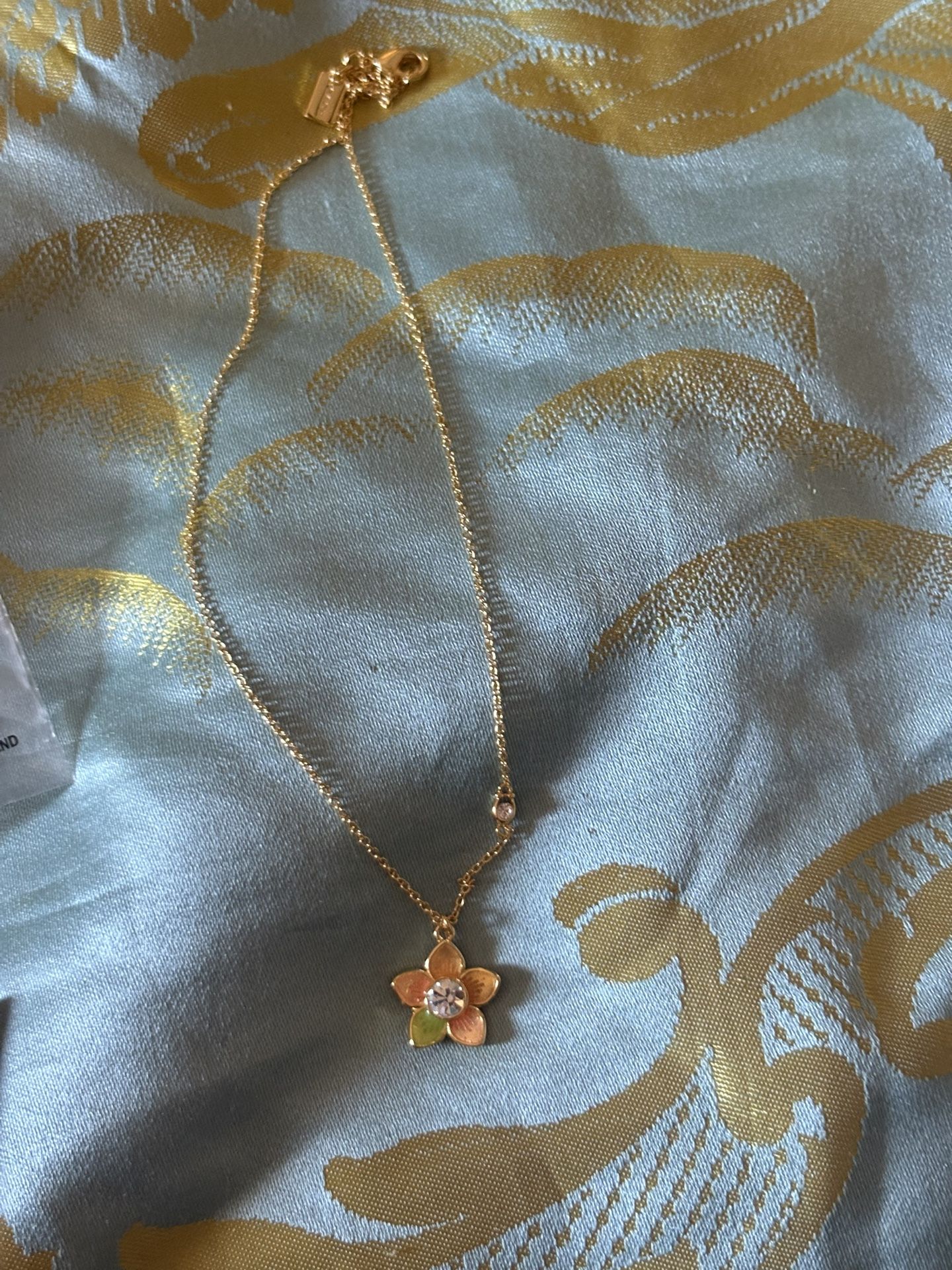 Coach Beautiful Flower Necklace New!!!