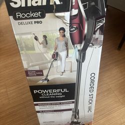 Shake Rocket Deluxe Pro Vacuum 