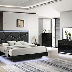 4pcs Queen Bedroom Set