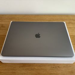 2020 16” MacBook Pro Touch Bar + Touch ID 512GB SSD 2.6GHz 6-Core i7 16GB RAM 