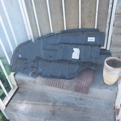 2007 and 20 twenty four lexus e s 350left side engine cover picked up in van , nice