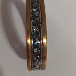 Woman's Bangle Bracelet. 