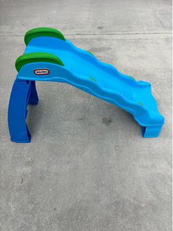 Little Tykes 2-in-1 Indoor/Outdoor Wet/Dry Slide
