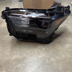 OEM Toyota Tacoma 2024-2025 Headlight L/H