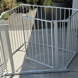 Metal Gate Enclosure With Door