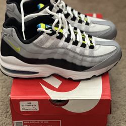 Nike Air Max 95 Grade School Authentic Size 7y