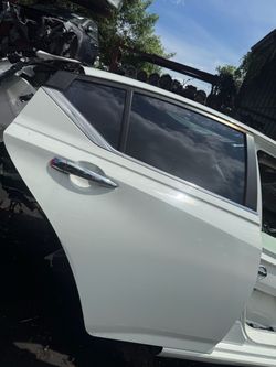 2021 Nissan Altima puerta del pasajero de atrás rear door