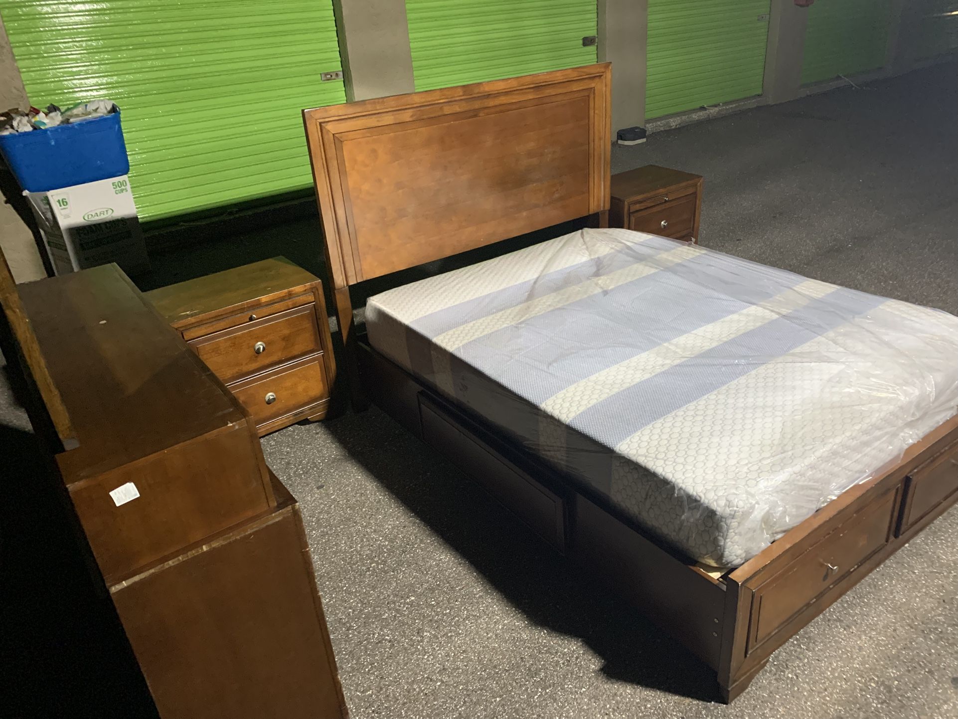 Queen Bed set