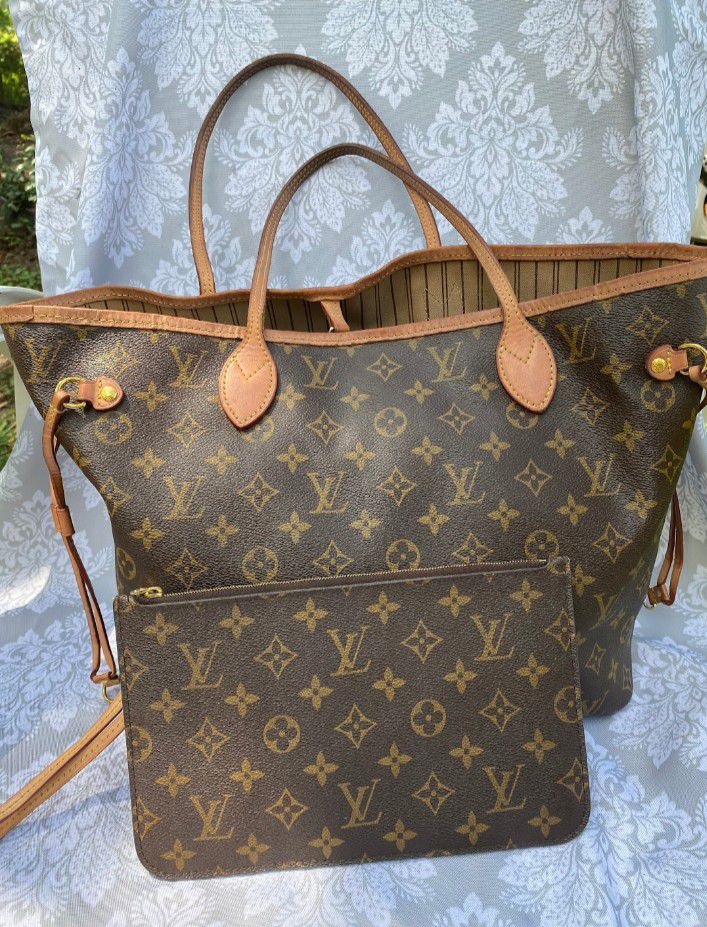 Louis Vuitton Neverfull GM Tote And pouchette