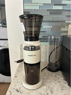 Beige Aromaster Coffee Grinder