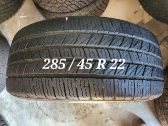 285 / 45 R 22 (1) TIRE NATIONAL