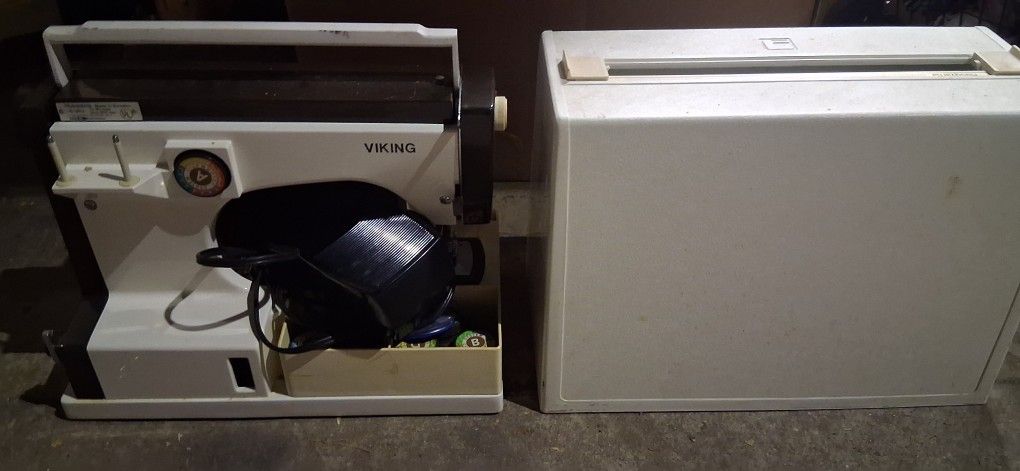 Husqvarna Sewing Machine 