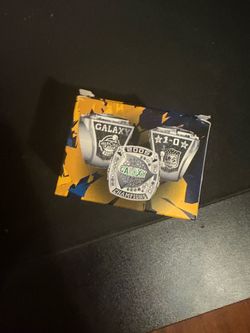 La Galaxy ring