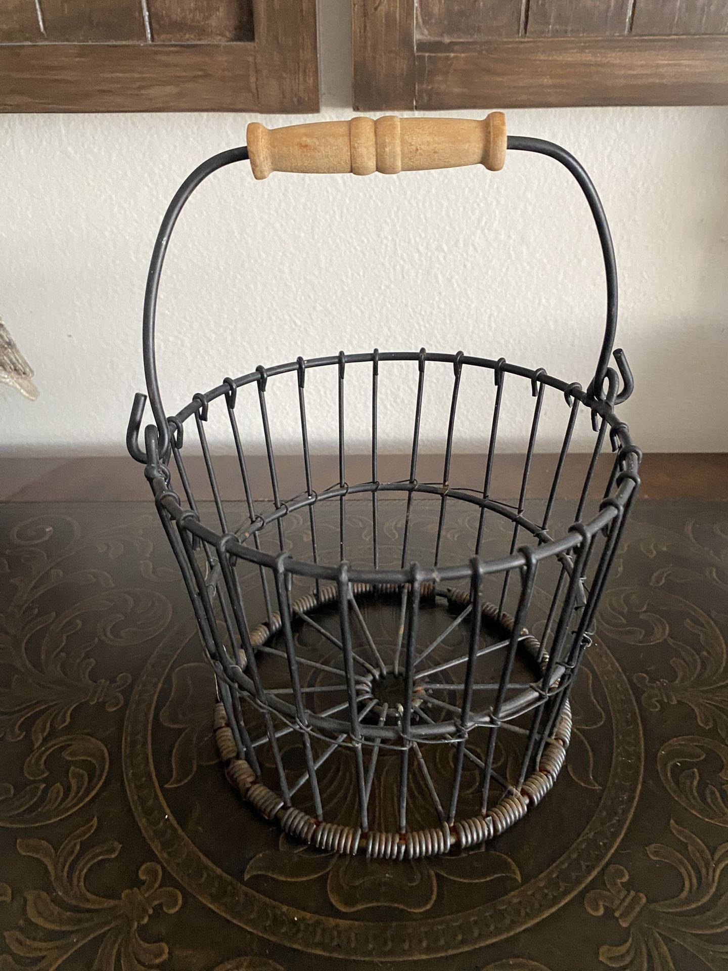 Round Metal Basket