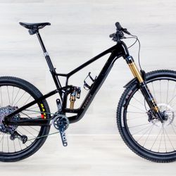 Trek Fuel EX 9.9 XX1 AXS Gen 6, Size - Large, Full suspension top tier MTB, Carbon wheels, XX1 AXS 