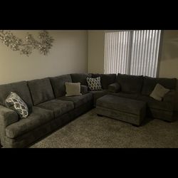 Sectional Sofa And Ottoman
