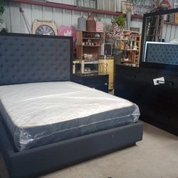 Queen Size Bedroom Set 