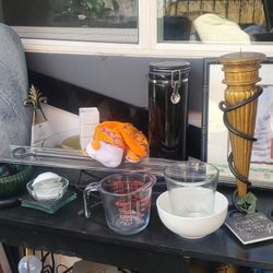 Glasses, plates, decorations, kitchen stuff a lots 2for1$,2$3$ vase 5-10$